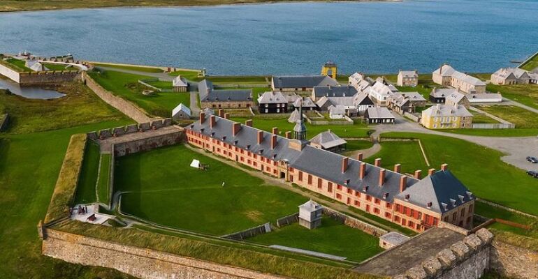 Sydney to Louisbourg Scenic Historic Tour