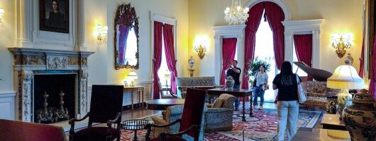 Nashville Historic Mansions and Winery Tour with Lunch