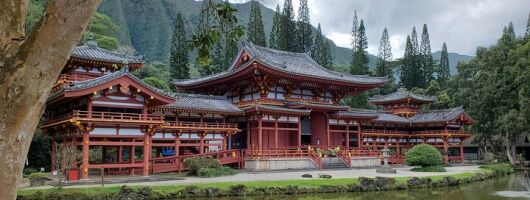 Pearl Harbor Island Tour with lunch and Byodo Temple