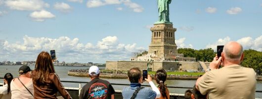 iBoatNYC Skyline Sightseeing Cruise Best Views & Live Narration