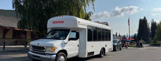 Moraine Lake Shuttle Half Day Lake Visit