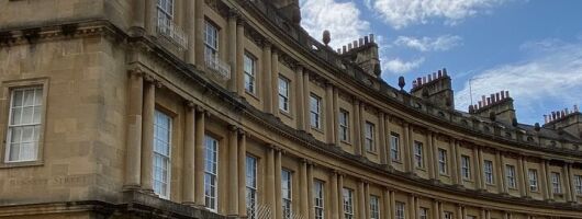 Bath Self-Guided Activity Tour for Kids and Families in English