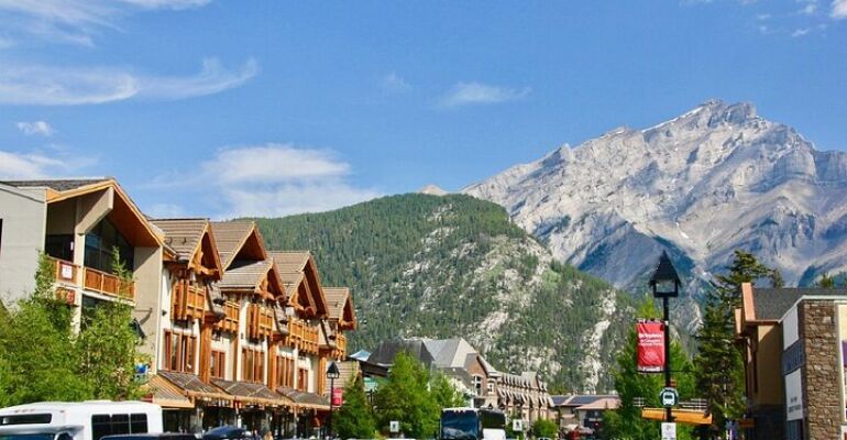 Banff National Park Iconic Scenic Adventure