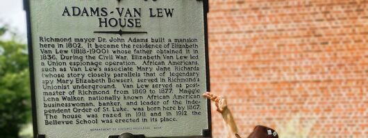 The Church Hill tour with Historian Jane