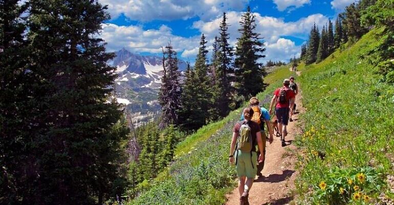 Yellowstone Customized Hiking Adventure Experience