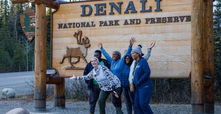 Denali National Park Overnight Aurora Adventure