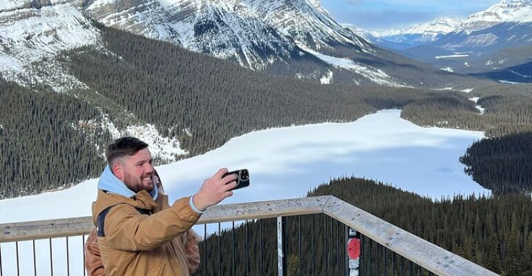 Calgary Winter Icefield Adventure Tour