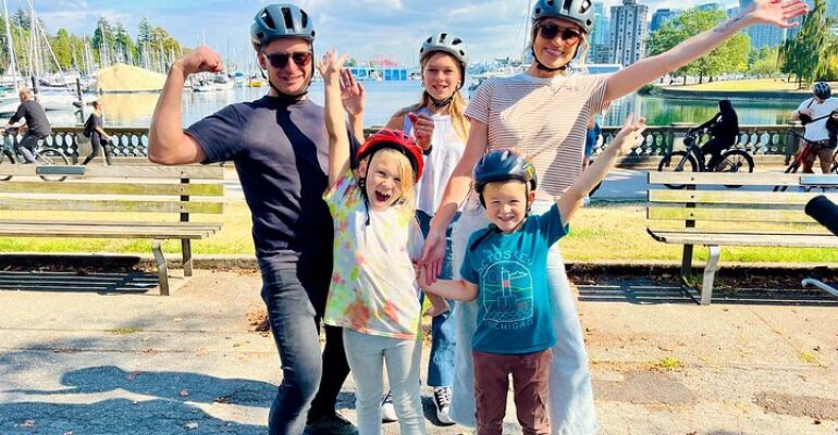 Vancouver Scenic Bike Tour and Ferry Ride