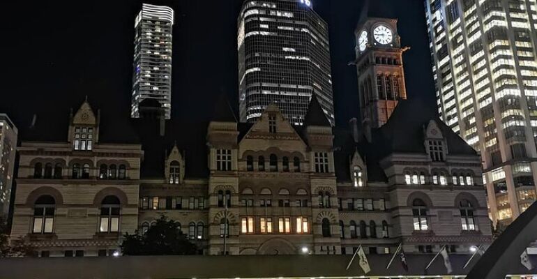 Toronto Customizable Walking Tour Experience