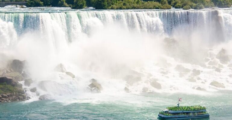 Niagara Falls Day Tour from Toronto