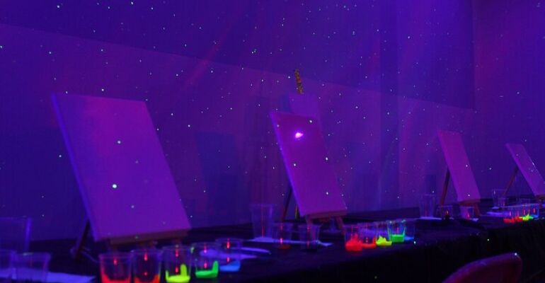 Baltimore Immersive Neon Starry Night Sip & Paint