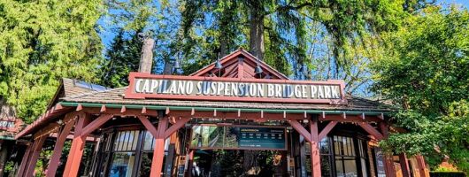Capilano Bridge+Granville Isl+ Capilano Hatchery+Lynn Canyon Tour