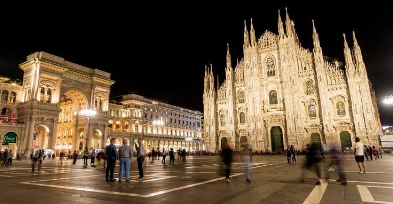 Milan Private Night Tour of Illuminated Landmarks