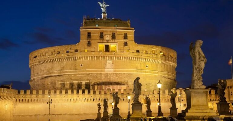 Rome Nighttime Dark History Walking Tour
