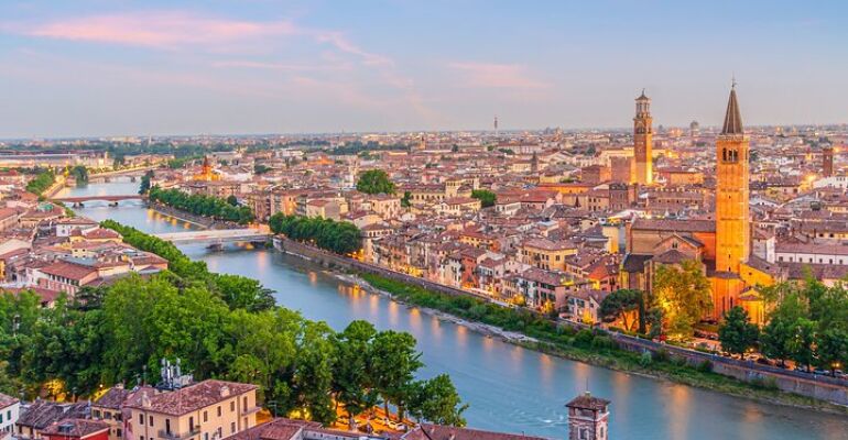 Verona Private Romantic Day Trip Experience