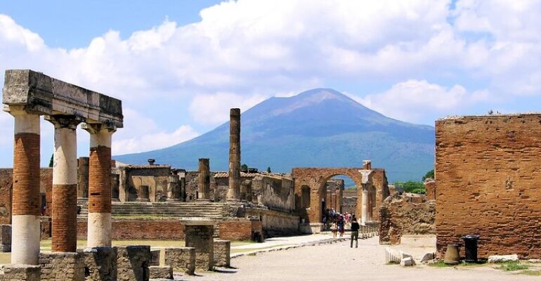 Amalfi Coast Pompeii and Sorrento Day Tour