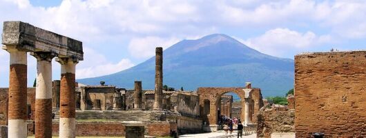 Private Full Day Tour in Amalfi, Pompeii and Sorrento from Naples
