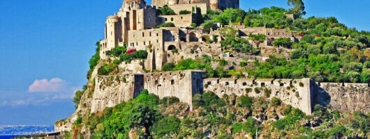 Full-Day Boat Tour to Ischia and Procida from Naples