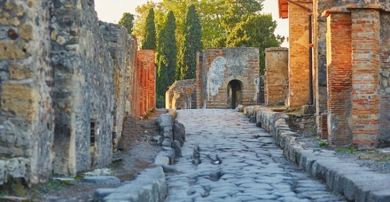 Pompeii Archaeological Guided Tour Experience