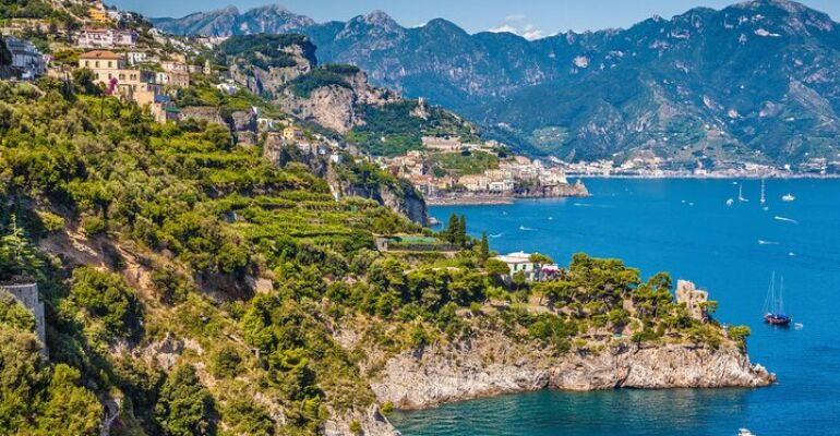 Sorrento to Pompeii and Amalfi Coast Tour