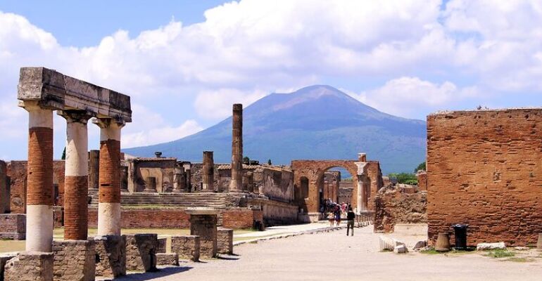 Naples Ancient History and Volcano Adventure