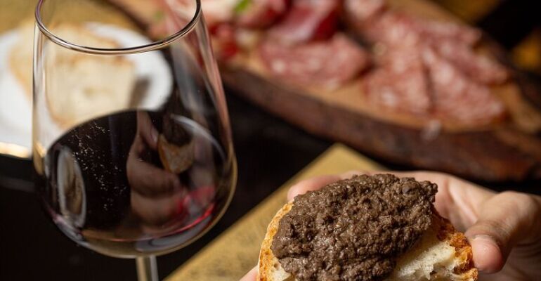 Florence Tuscan Wine and Food Tasting Experience