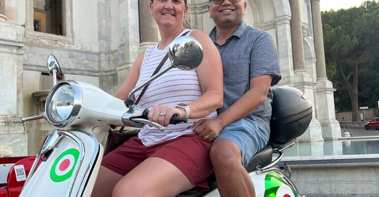 Rome Vespa Self-Drive Tour Experience