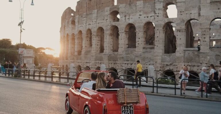 Rome Vintage Fiat Cabriolet Sightseeing Tour
