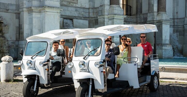 Rome Tuktuk Tour and Sightseeing Experience