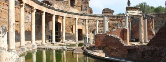 Heritage Site: Villa d'Este and Hadrian's Villa in Tivoli Tour from Rome