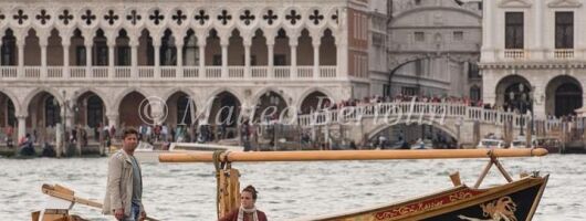 Sunset Traditional Boat Tour with Prosecco