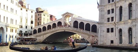 Grand Canal boat tour and Murano glass experience with Hotel pick up