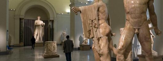 Tour of Pompeii+Herculaneum+National Archaeological Museum of Naples (Full Day)