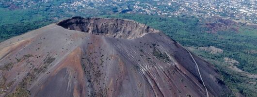 Tour of Mt. Vesuvius+Pompeii+Herculaneum (Full Day)