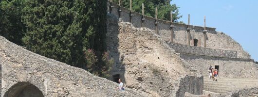 Archaeological Tour: Ruins of Herculaneum+Oplontis+Pompeii (Full Day)