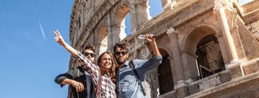 Ancient Rome unveiled: the Colosseum, with Guide Book