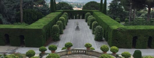 Castel Gandolfo: Pontifical Gardens bus, Pop's Apartments & Dome