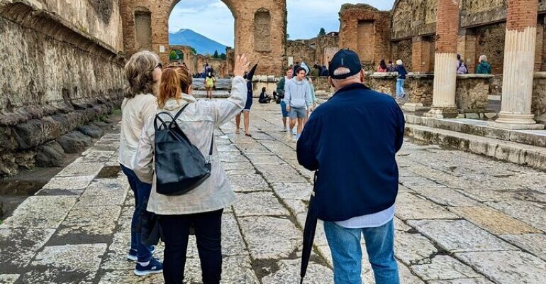 Pompeii Audio Guide with Skip-the-Line Access