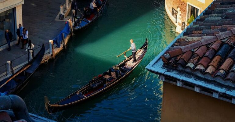 Venice Shared Gondola Tour Adventure