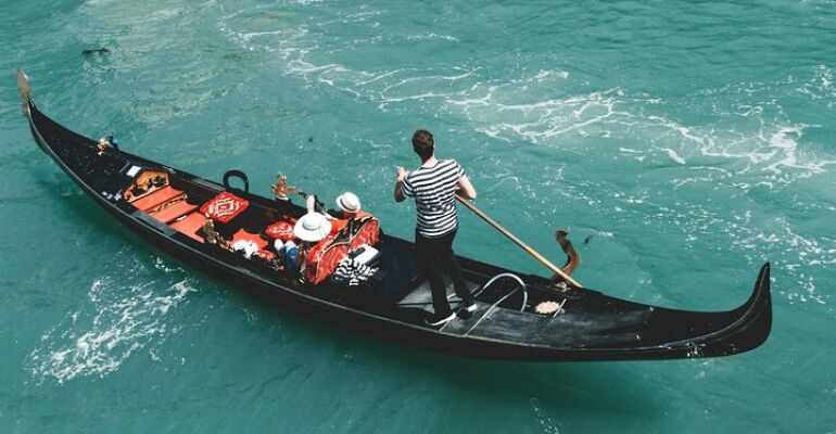 Venice Walking Tour and Gondola Ride