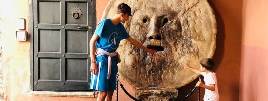 Top 12 Rome Sights: Private Chauffeur Tour with Official Guide