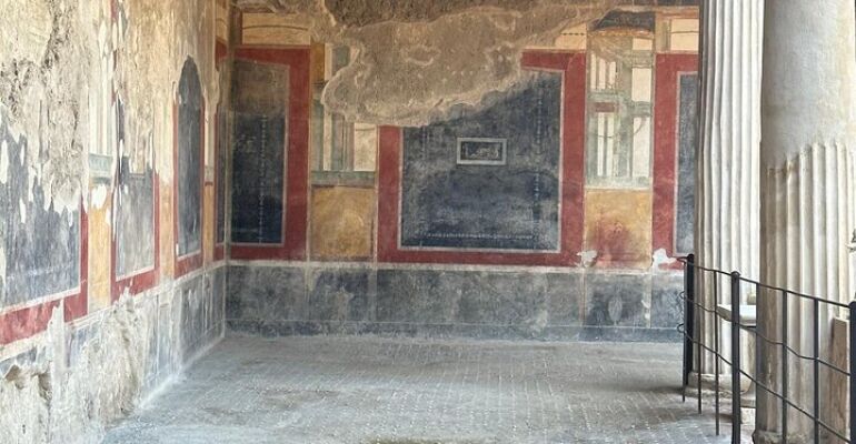 Pompeii Excavations Guided Tour from Amalfi