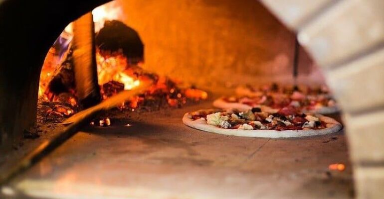 Naples Pizza Cooking Class and History Tour