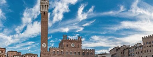 From Florence: Tour to Siena and San Gimignano by Minivan