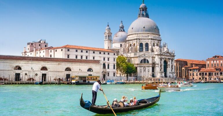 Venice Skip-the-Line Basilica and Gondola Tour