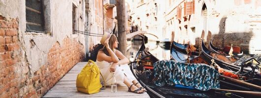 Guided City Walking Tour with Gondola Ride in Venice