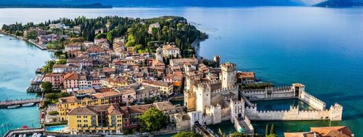 From Milan: Lake Garda Tour with Visit of Sirmione and Salò