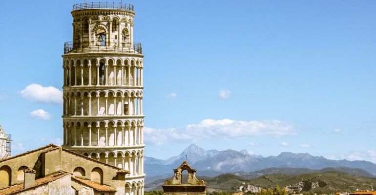 Pisa and Lucca Day Trip from Florence