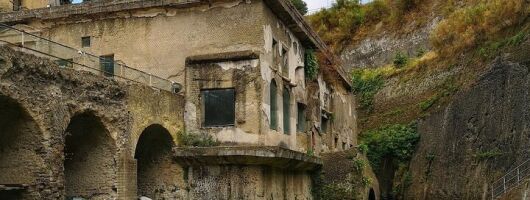 Private Pompeii and Herculaneum Tour by Car