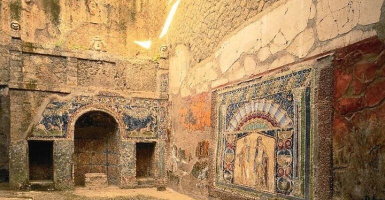 Herculaneum Private Archaeological Ruins Tour